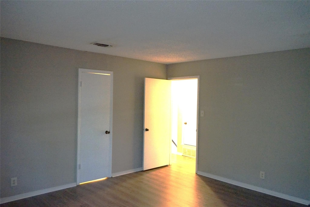 2417 S Graham Drive - Photo 8