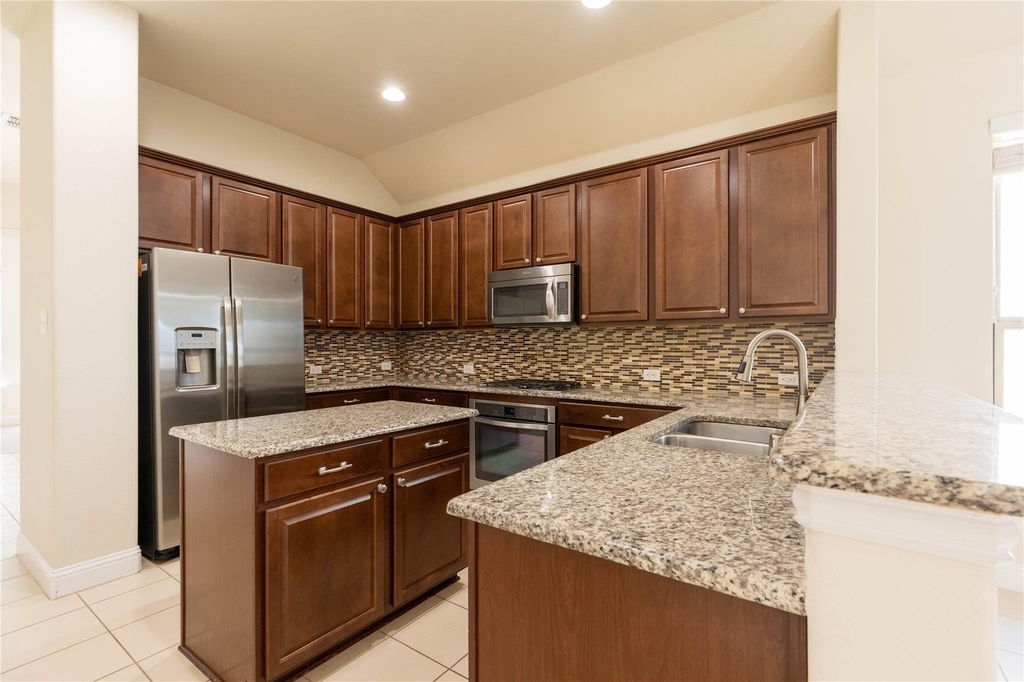 612 Calliopsis Street - Photo 8