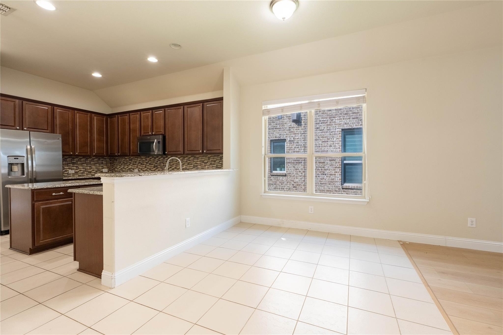 612 Calliopsis Street - Photo 11