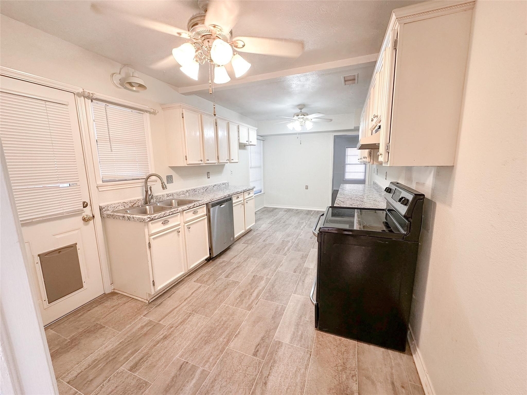 6454 Camp Bowie Boulevard - Photo 10