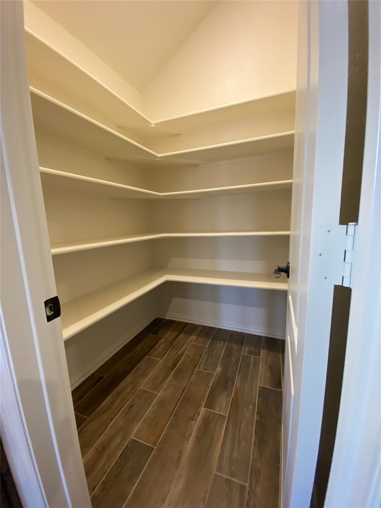 313 Richard Street - Photo 19