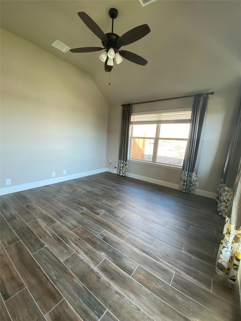 313 Richard Street - Photo 24