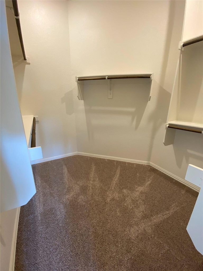 313 Richard Street - Photo 17
