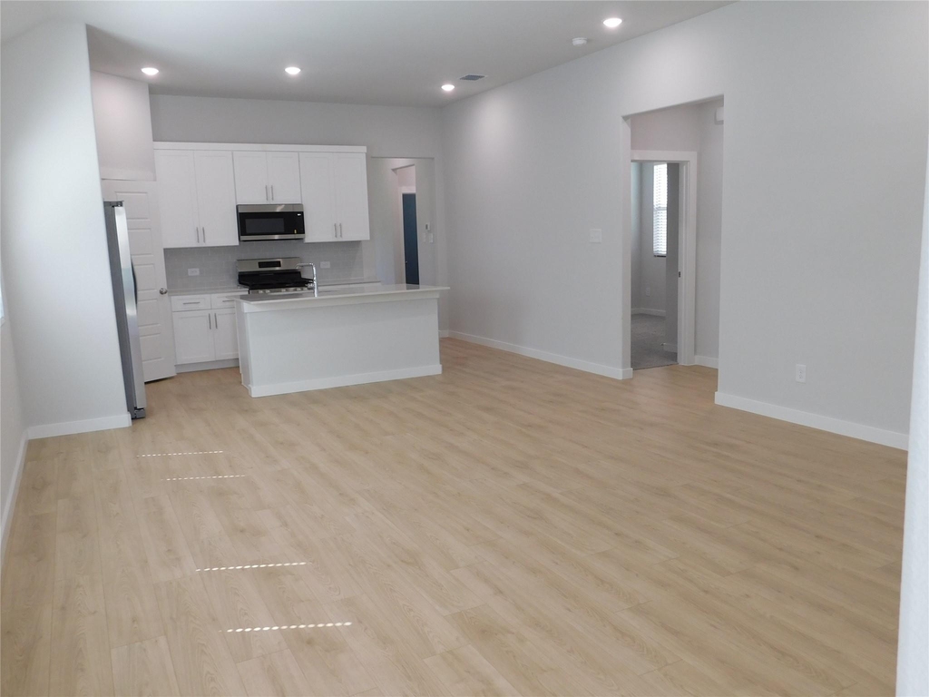 2702 Baynes Place - Photo 9