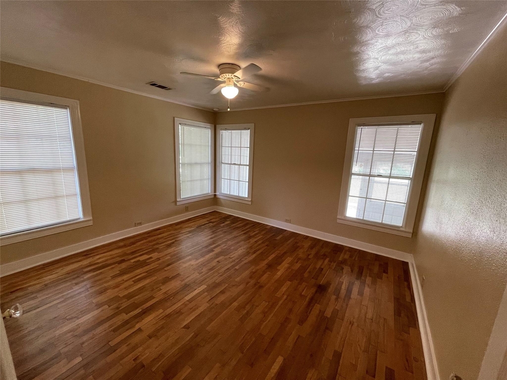 1033 N Lockhart Street - Photo 6
