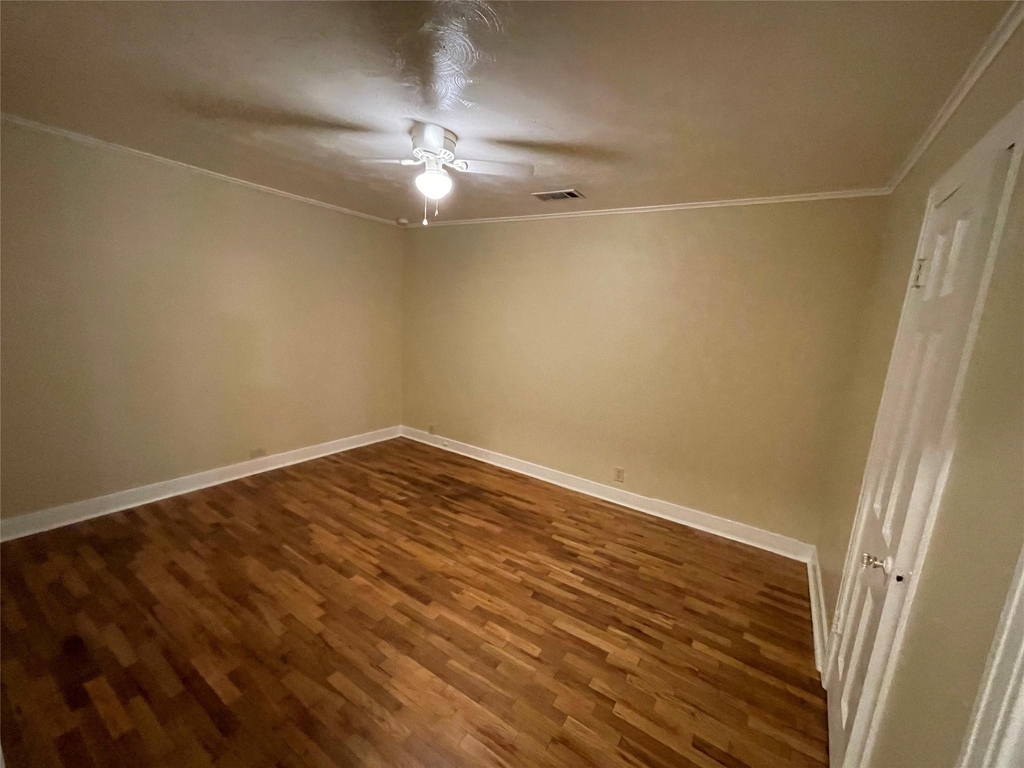 1033 N Lockhart Street - Photo 7