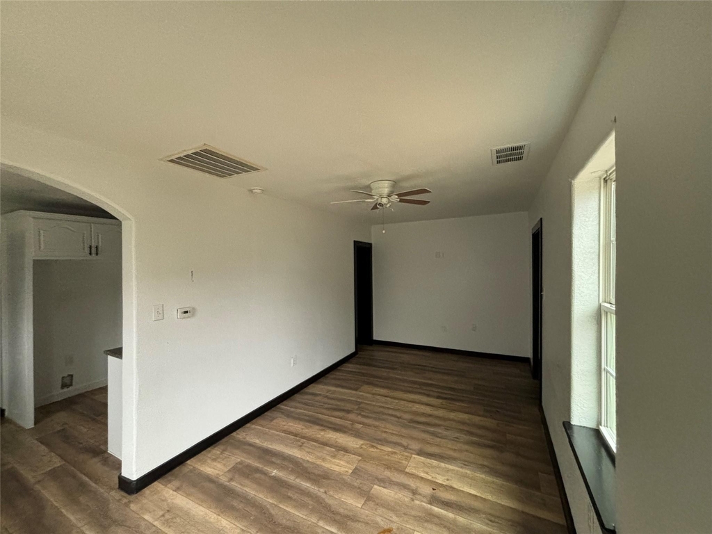 401 E Freeman Street - Photo 9
