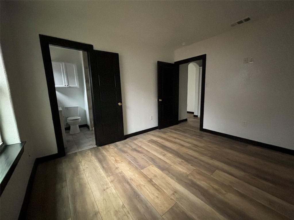 401 E Freeman Street - Photo 10