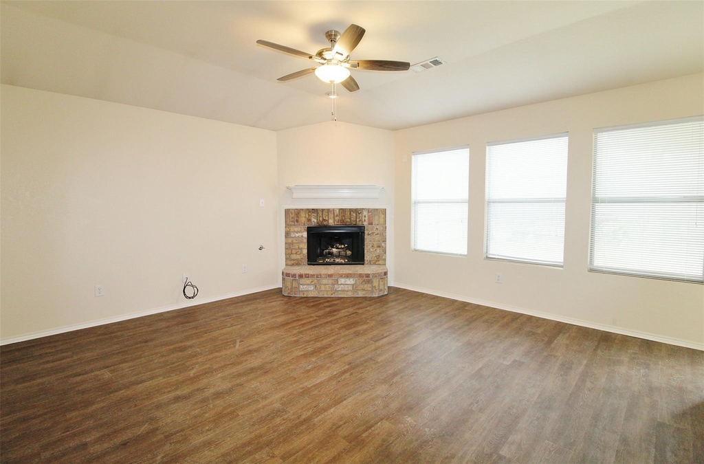 9841 Willowick Avenue - Photo 4