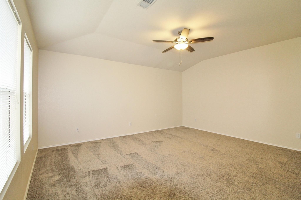 9841 Willowick Avenue - Photo 6