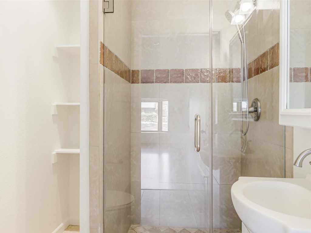 4026 Beechwood Lane - Photo 17