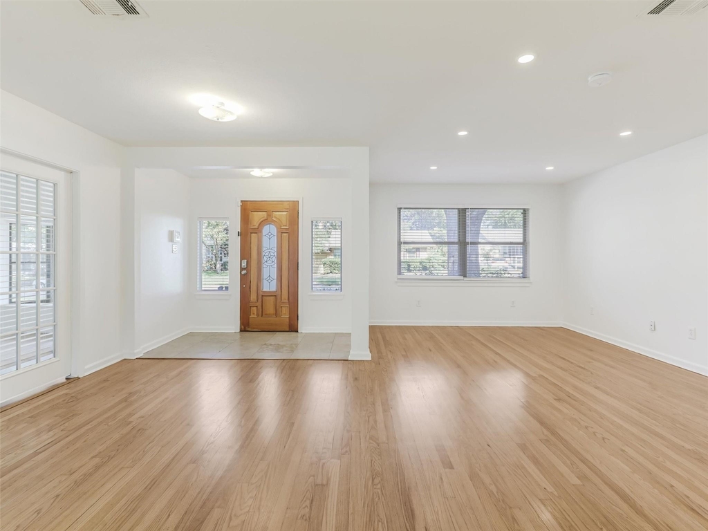 4026 Beechwood Lane - Photo 9