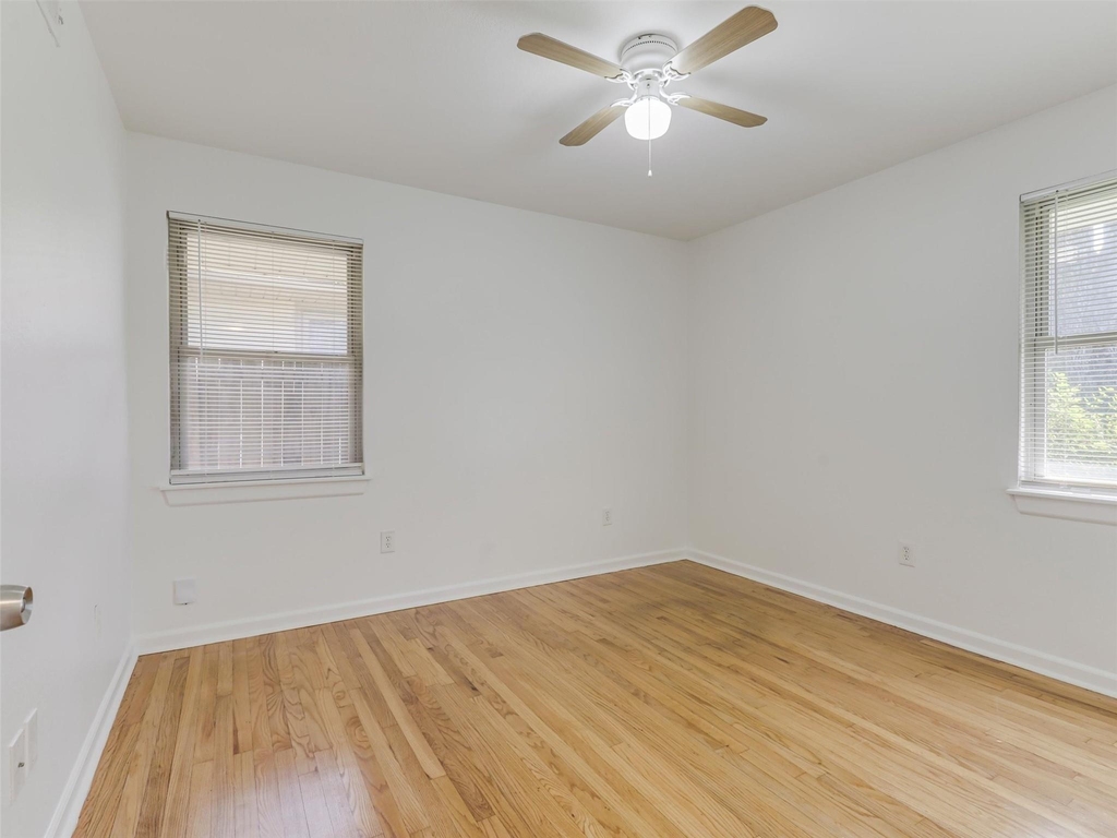 4026 Beechwood Lane - Photo 18
