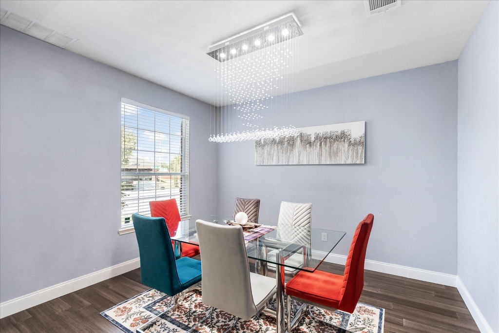 1047 Stream Drive - Photo 4