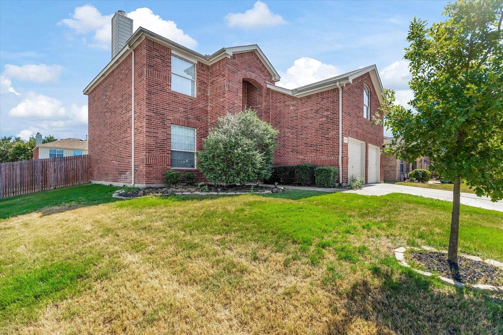 1047 Stream Drive - Photo 1