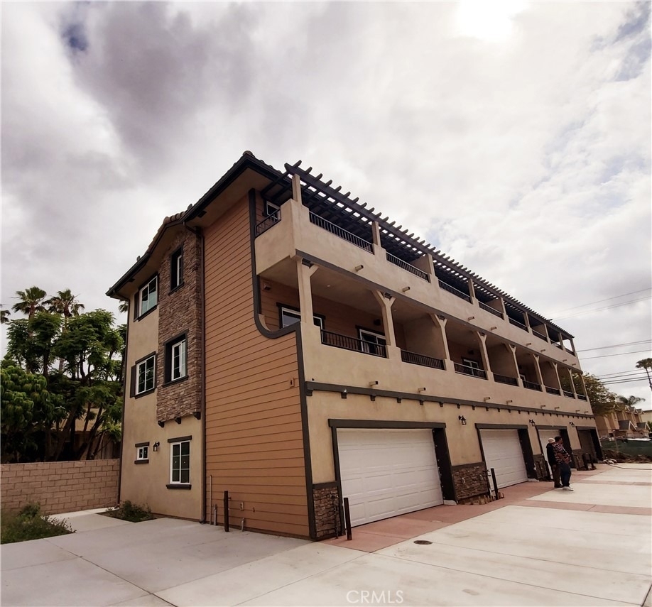 10341 Western Avenue - Photo 0