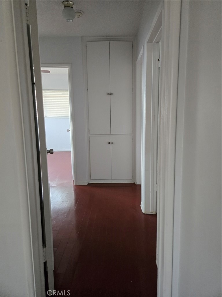 25437 Edgemont - Photo 34