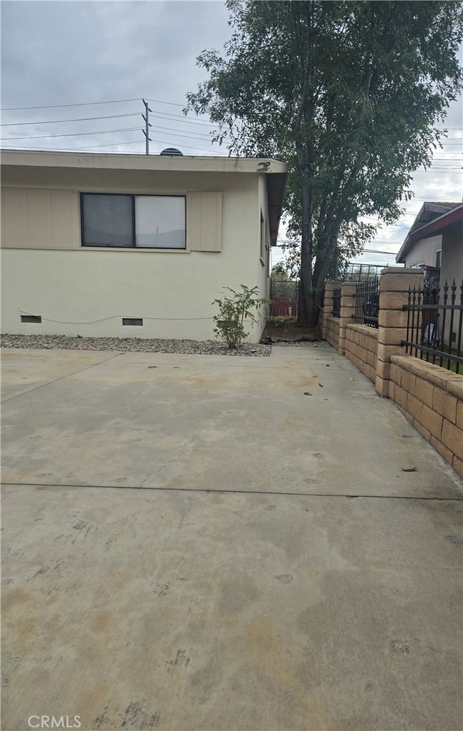 25437 Edgemont - Photo 8