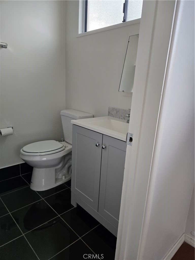25437 Edgemont - Photo 39