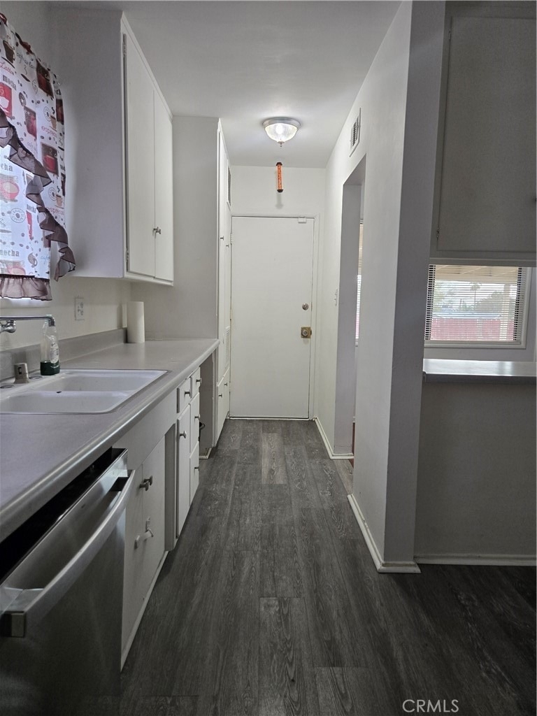25437 Edgemont - Photo 22