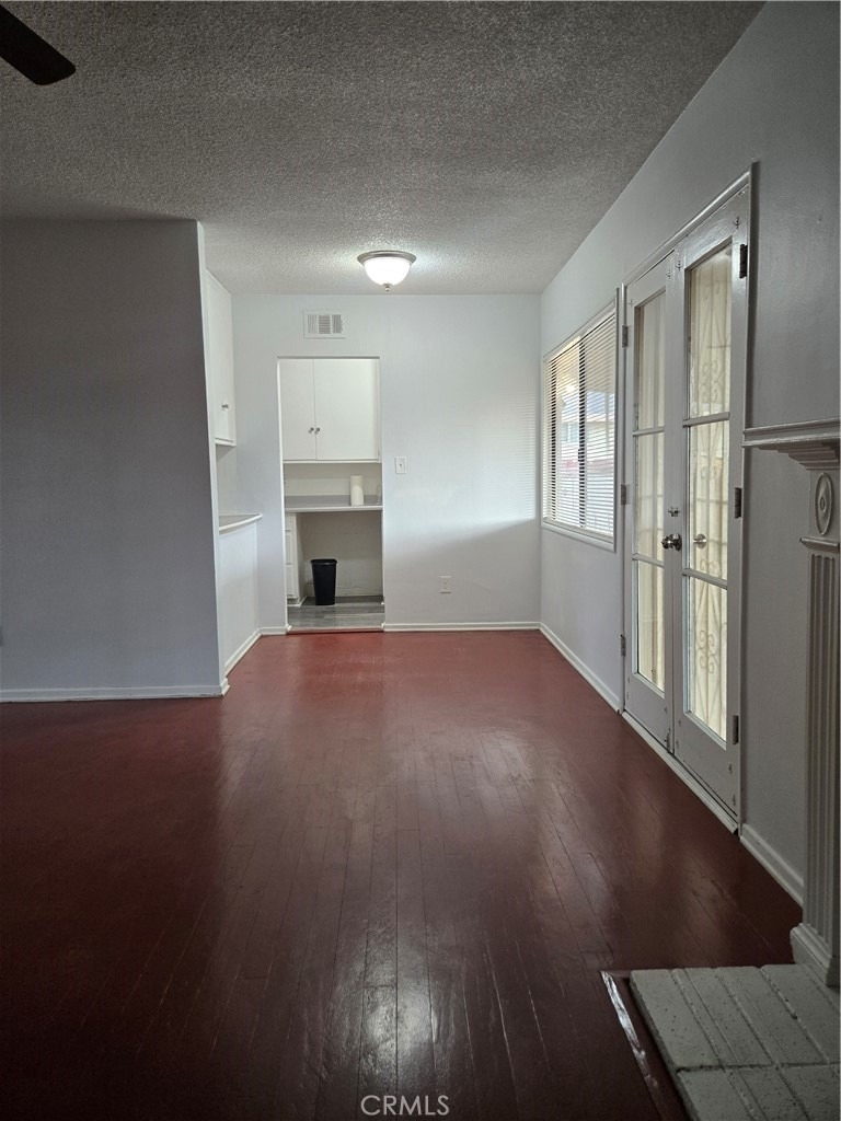 25437 Edgemont - Photo 12