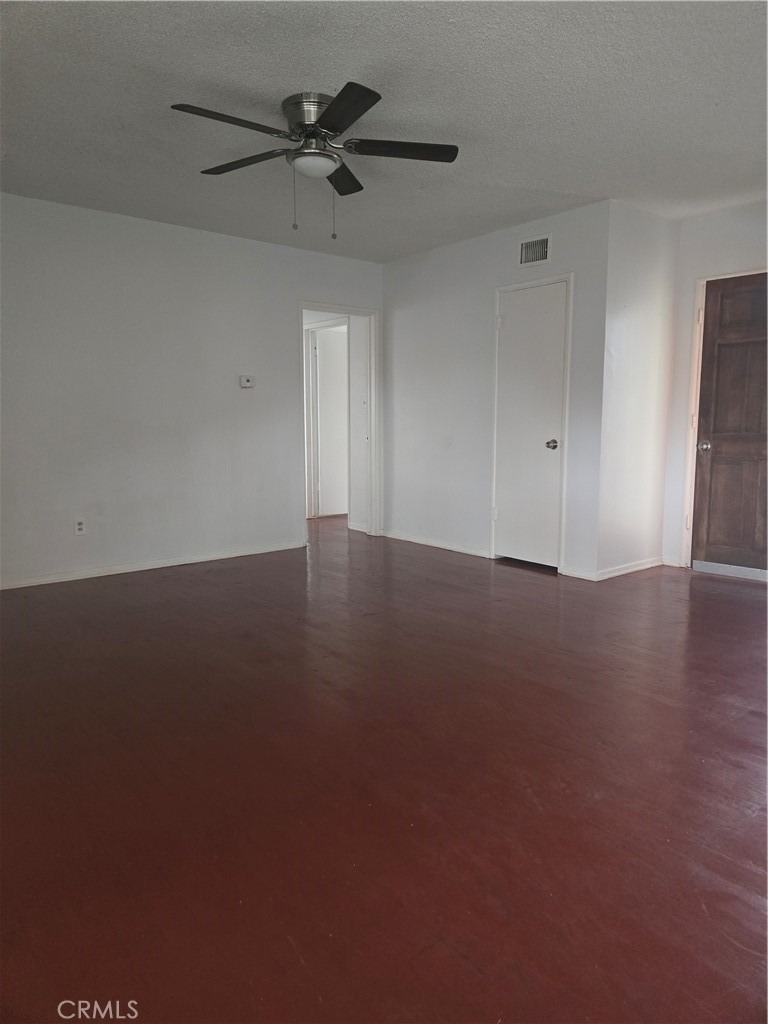 25437 Edgemont - Photo 16
