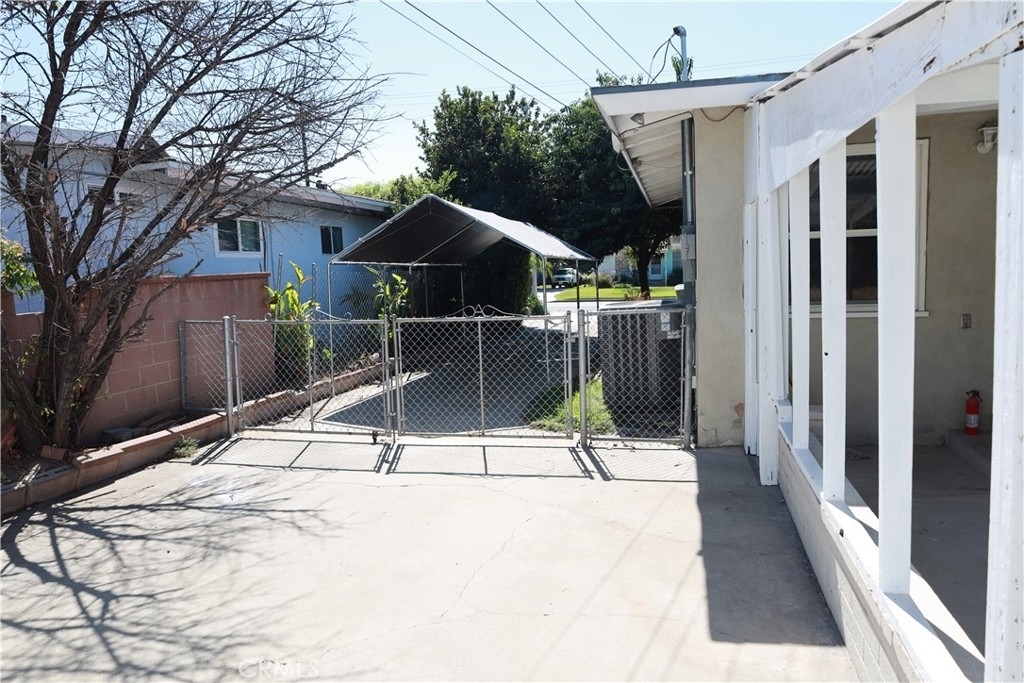 1445 E Workman - Photo 36