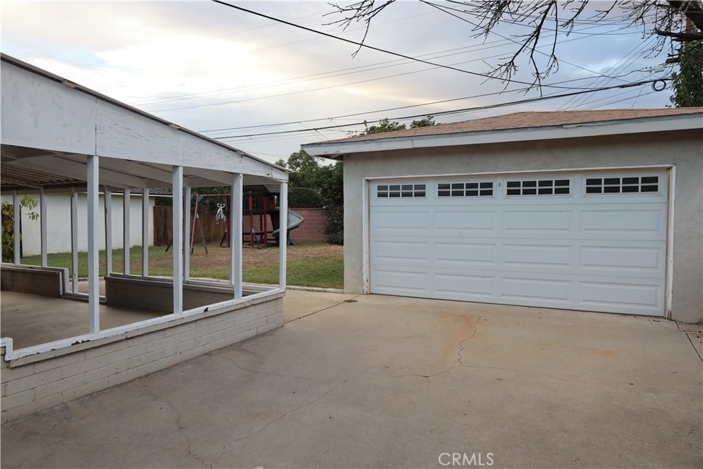 1445 E Workman - Photo 37