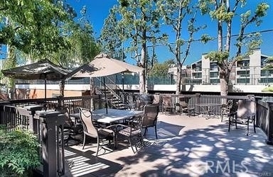 21450 Burbank - Photo 8