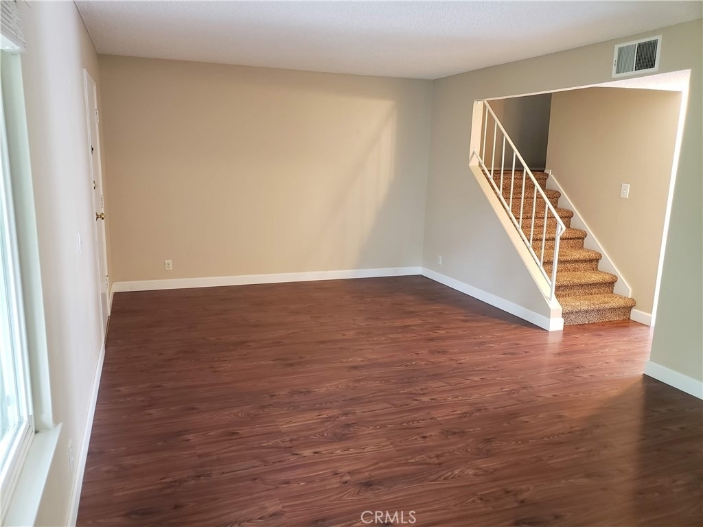 4474 Larwin Avenue - Photo 11