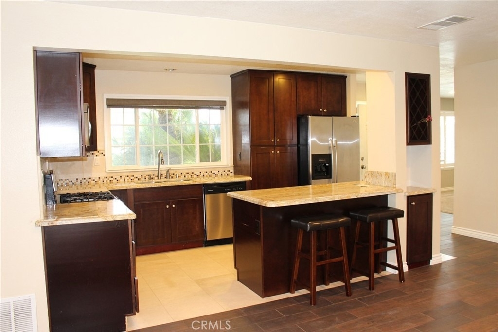 2601 Middlesex - Photo 7