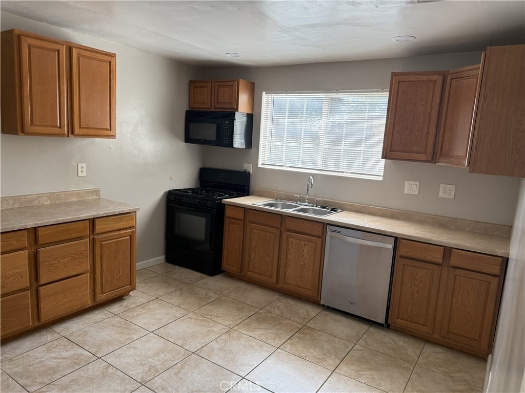 442 E Arrow - Photo 11