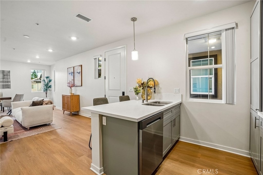 1205 W Badillo Street - Photo 4