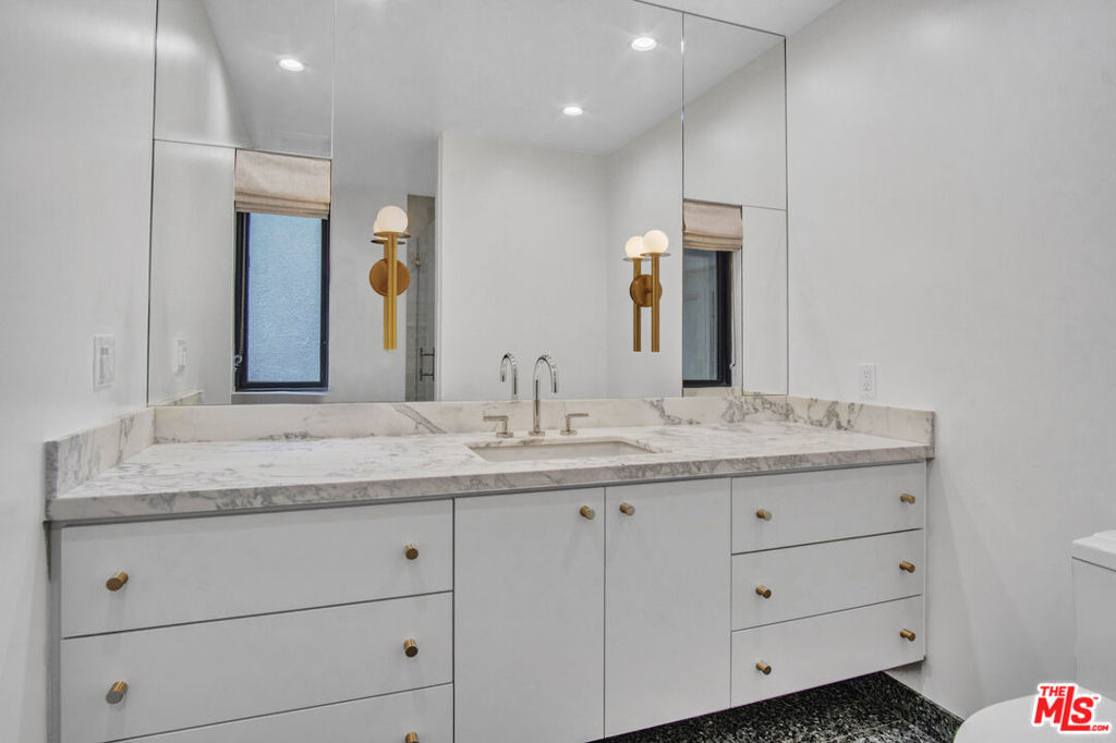 11339 Montana Avenue - Photo 14