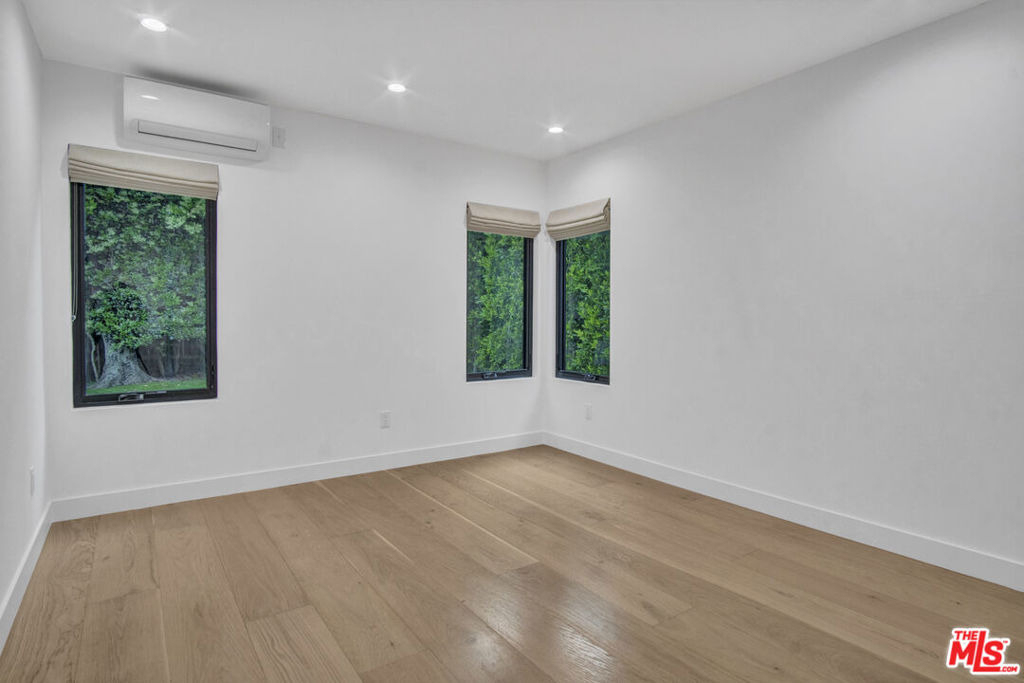 11339 Montana Avenue - Photo 11