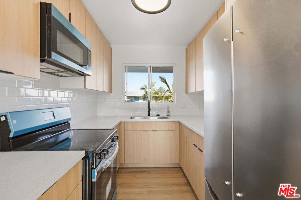 3401 Ocean Park Boulevard - Photo 1