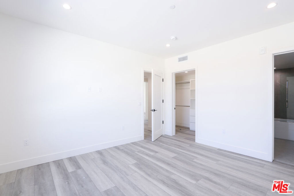 11800 Courtleigh Drive - Photo 15