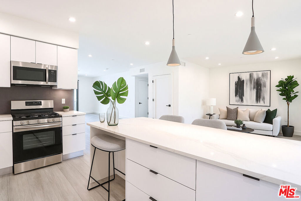 11800 Courtleigh Drive - Photo 0