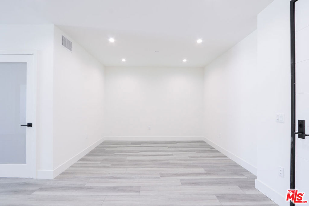 11800 Courtleigh Drive - Photo 4