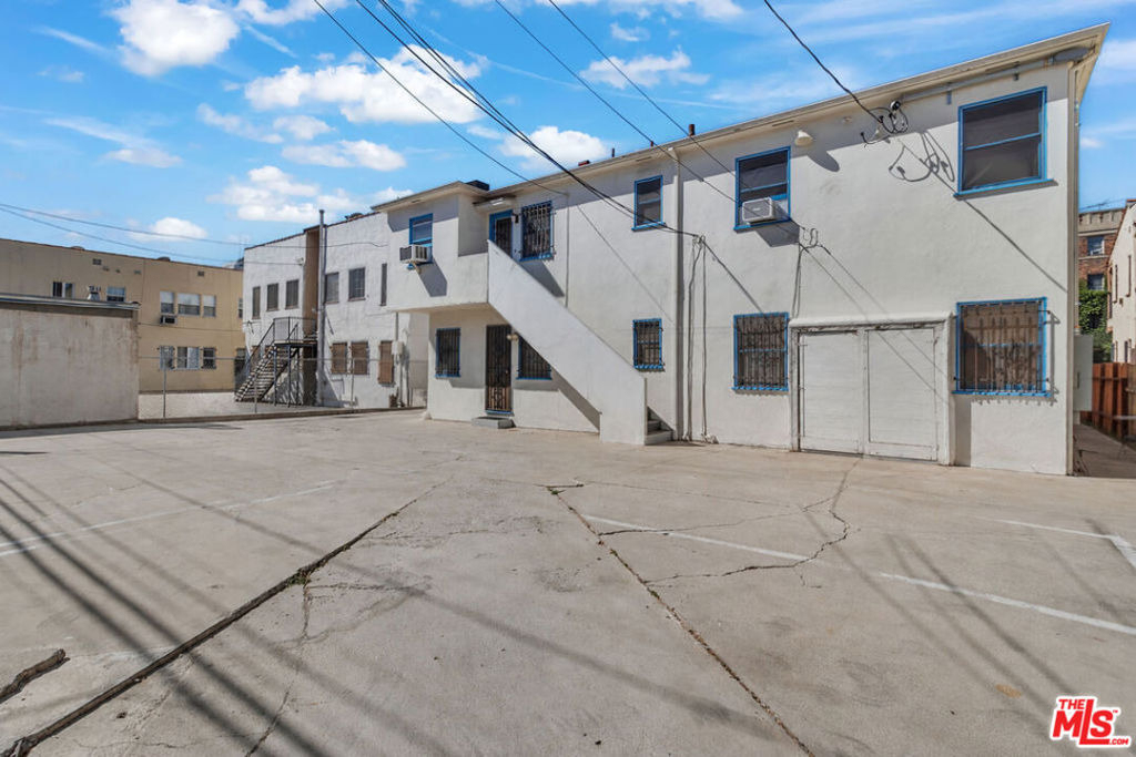 622 1/2 S Cloverdale Avenue - Photo 15