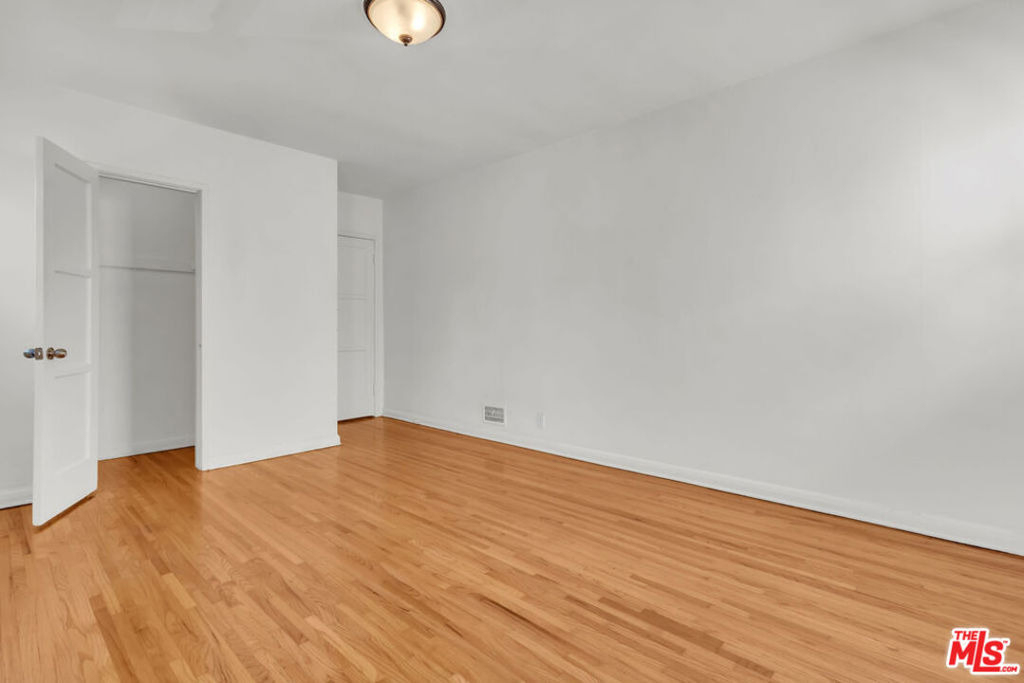622 1/2 S Cloverdale Avenue - Photo 19