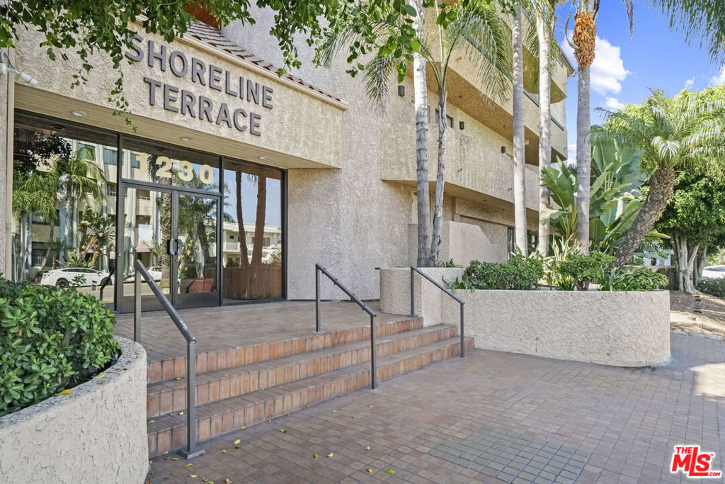 1230 E Ocean Boulevard - Photo 3