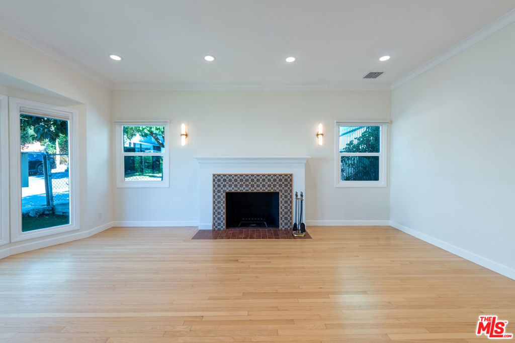 2828 Avenel Street - Photo 2