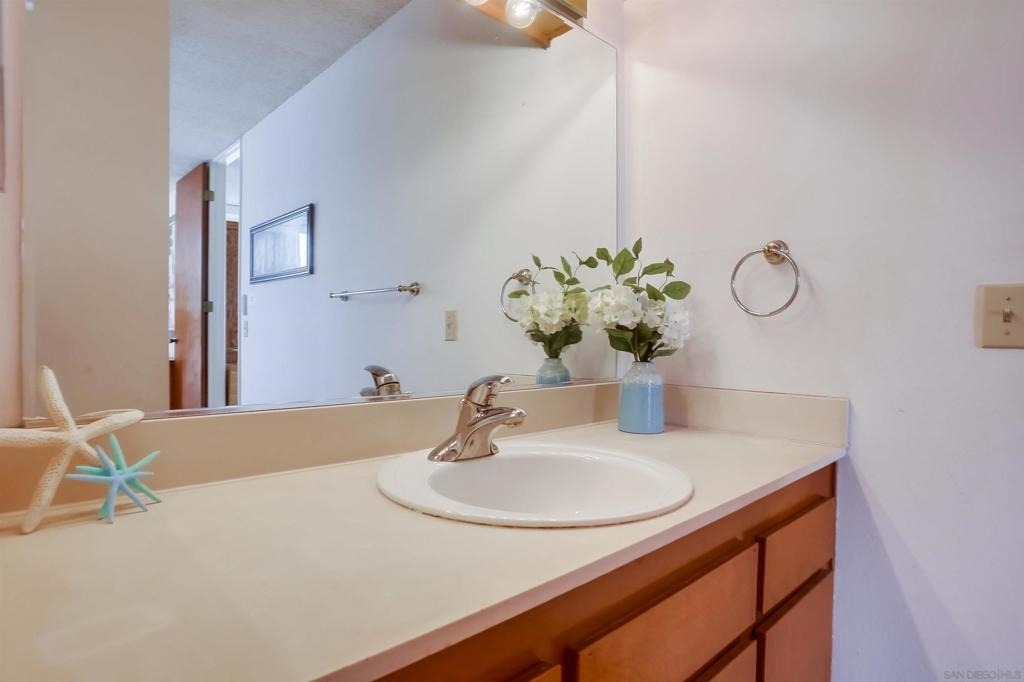 4627 Ocean Blvd - Photo 36