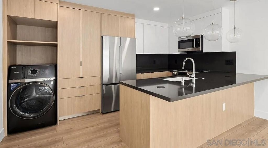 1534 Diamond St - Photo 3