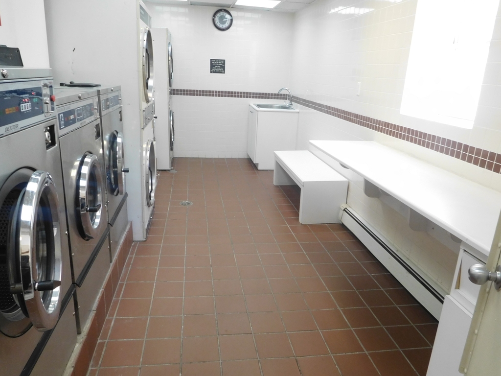144-20 38th Ave Flushing NY 11354 - Photo 1