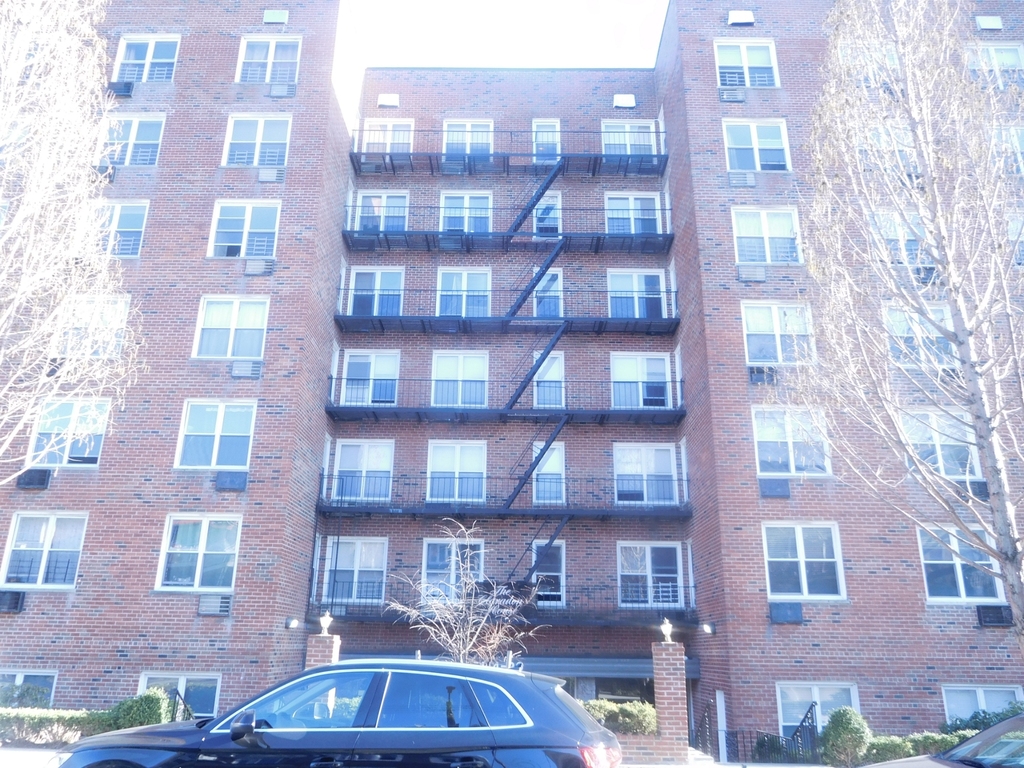 144-20 38th Ave Flushing NY 11354 - Photo 0