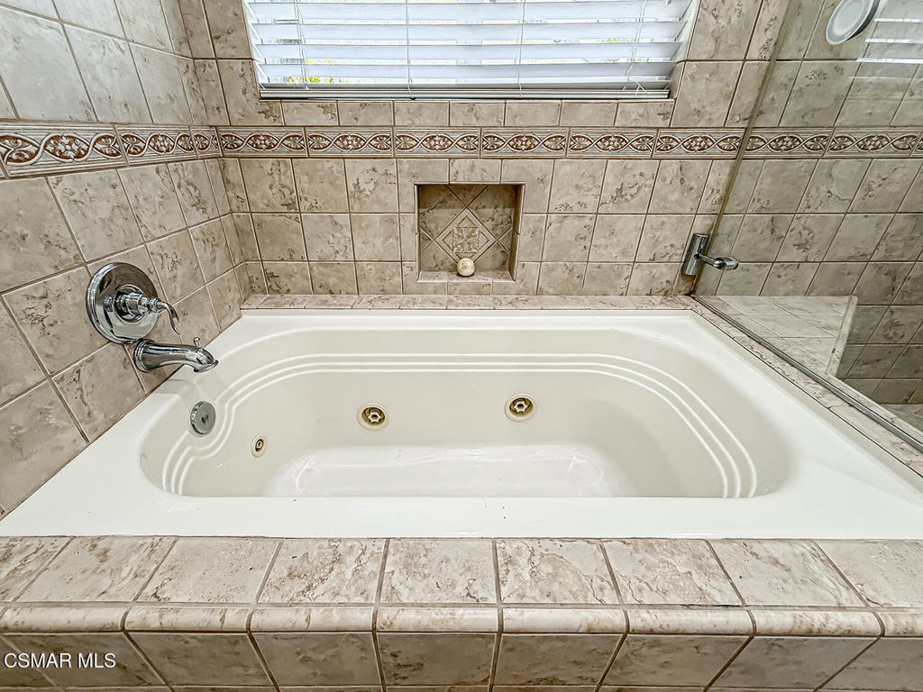 2111 Peak Place - Photo 25
