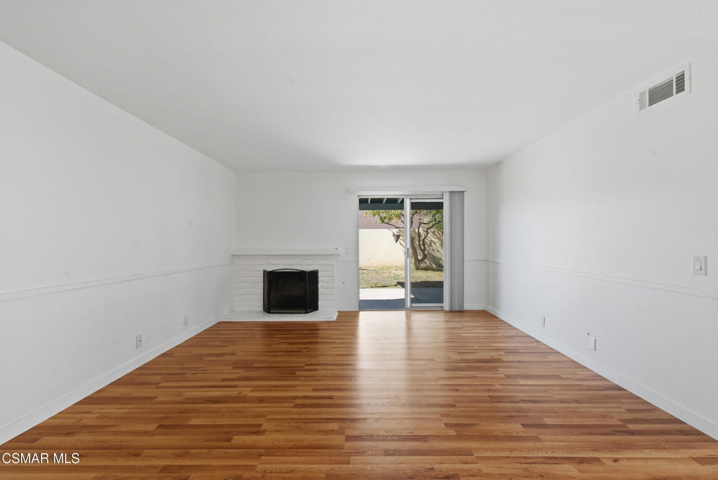 2523 Mandan Court - Photo 4