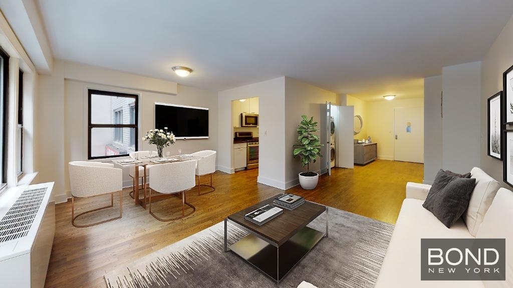 East 63rd Street - Photo 0